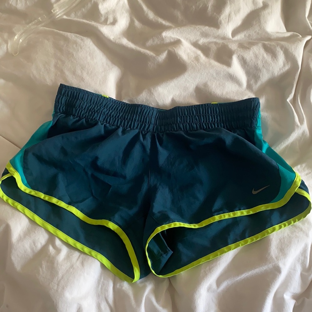 Nike dry fit medium